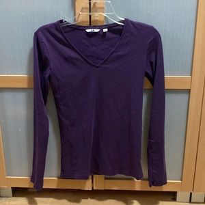 Uniqlo Purple/ Violet V-Neck Long Sleeve Shirt Small EUC